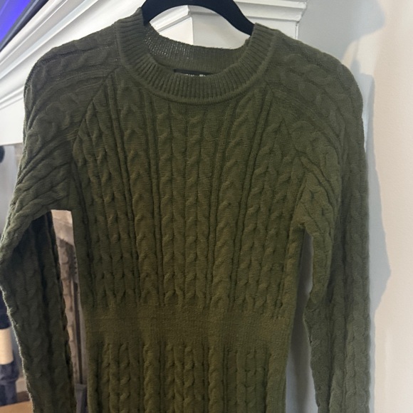 Olive Green Cable Knit Sweater Dress nwot - Picture 3 of 4